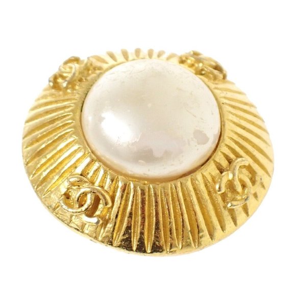 CHANEL CC Imitation Pearl Round Button Earrings Clip-On GHW Vintage - Picture 4 of 10